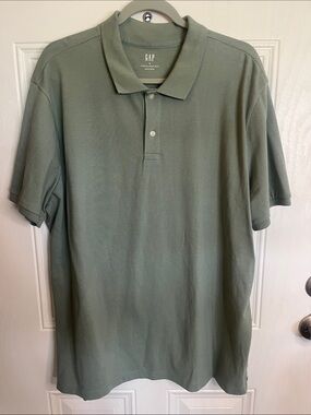 GAP Men's Polo Shirt in Dusty Sage